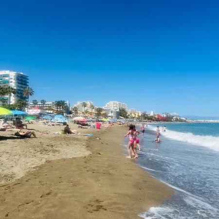 Luxury Beachfront Apartment In Benalmadena Costa Exterior foto