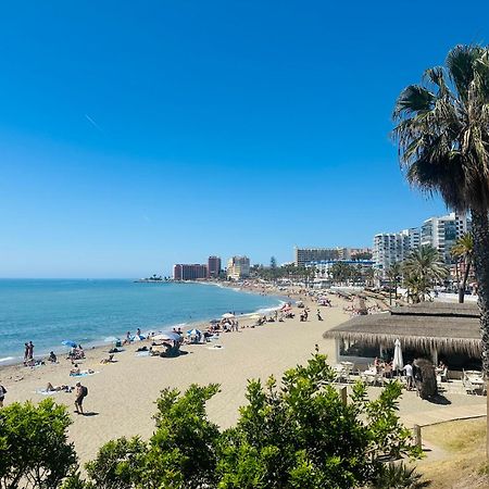 Luxury Beachfront Apartment In Benalmadena Costa Exterior foto