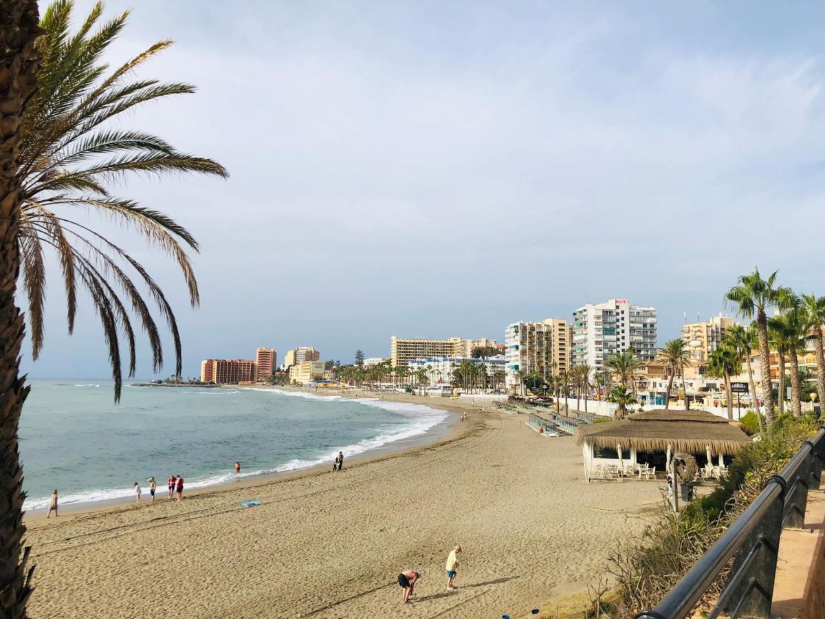 Luxury Beachfront Apartment In Benalmadena Costa Exterior foto